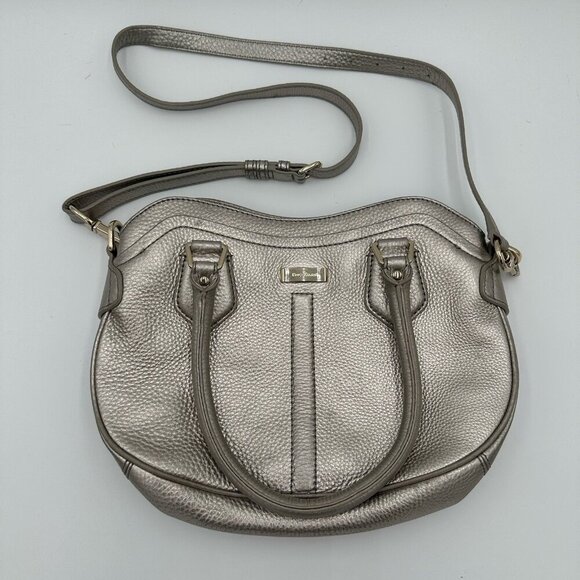 Cole Hann‎ Silver Pebbled Leather Purse Handbag Multi-pockets Satin Pink Lining - Picture 3 of 11